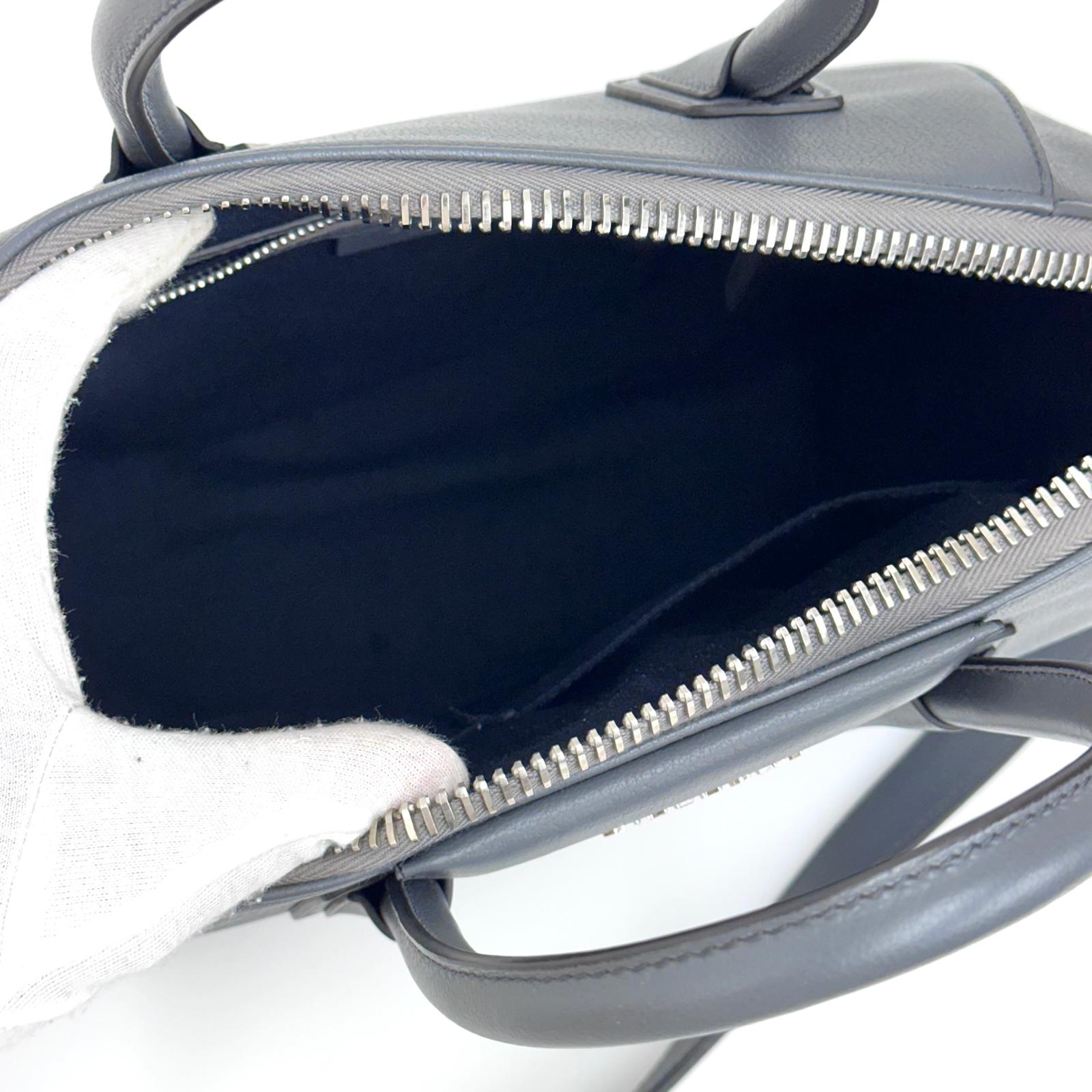 Givenchy Borsa Antigona Small in Pelle Grigio Ardesia con Tracolla