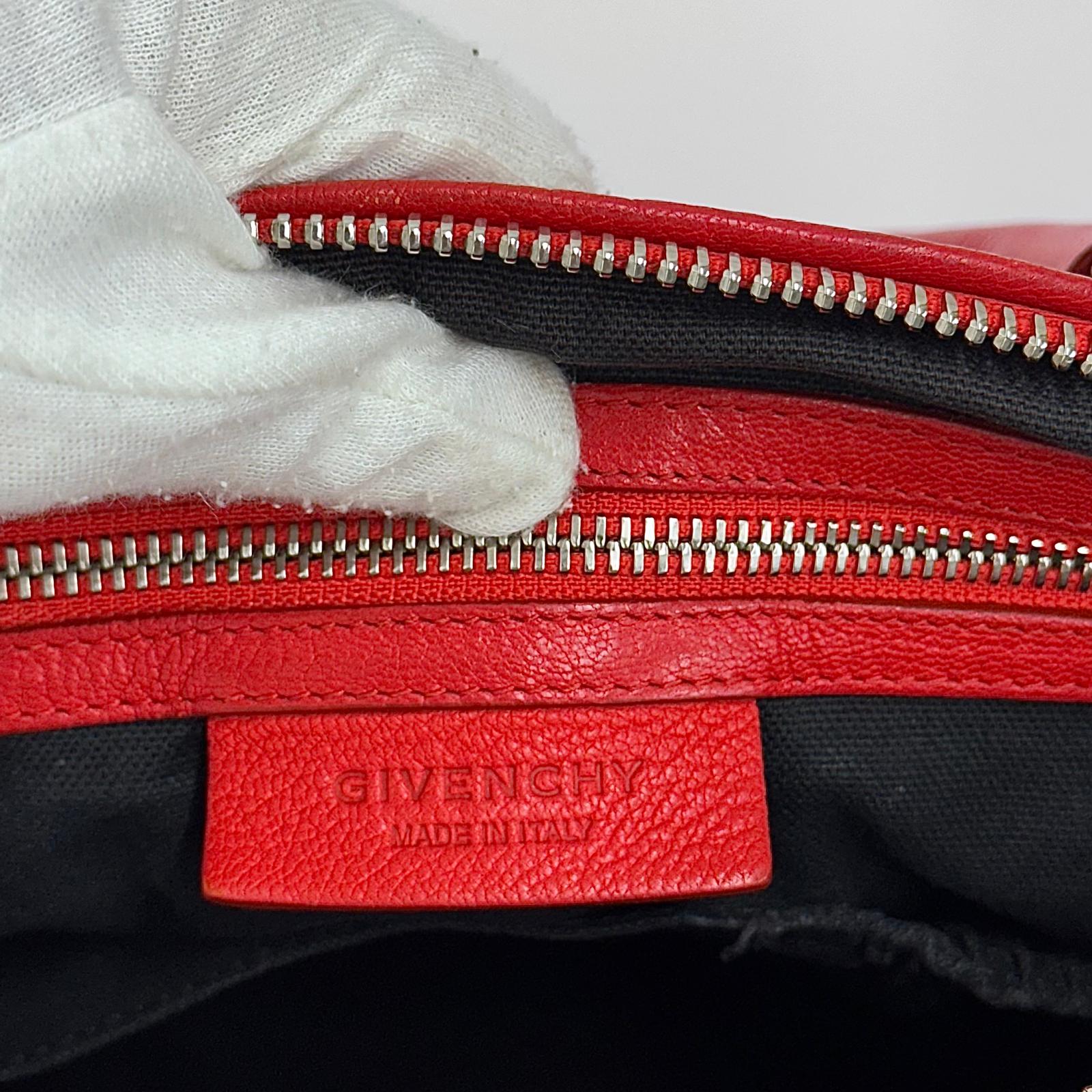 Givenchy Borsa Pandora Medium in pelle rossa con tracolla