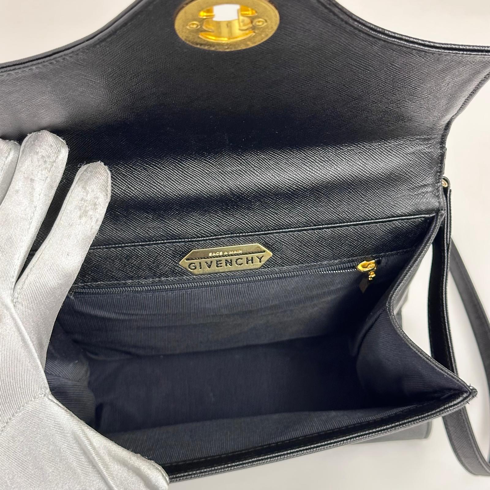 Givenchy Borsa Vintage Sacs à Main Nera in Pelle Saffiano con Tracolla