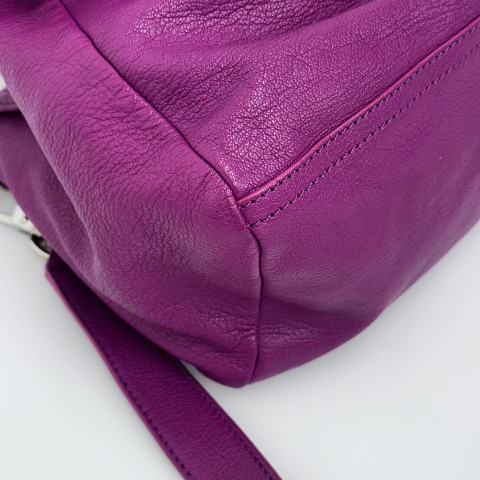 Givenchy borsa a tracolla Pandora Medium in pelle magenta