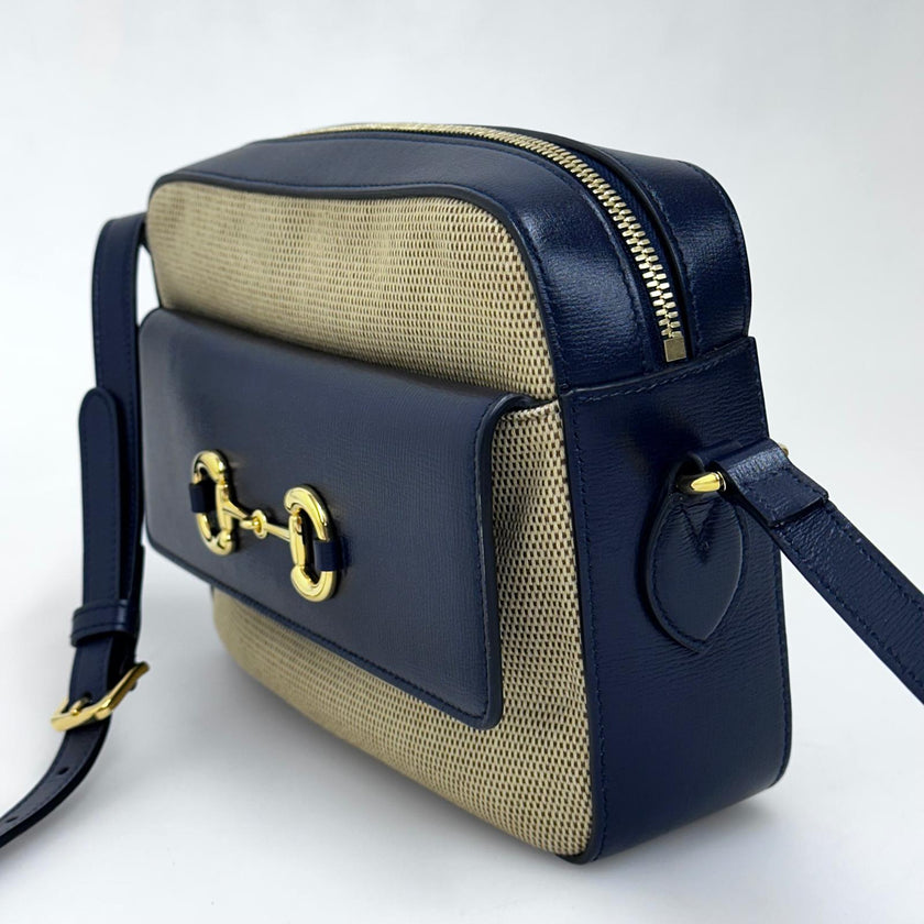 Gucci 1955 Horsebit Camera Bag a Tracolla in Canvas Beige e Pelle Blu