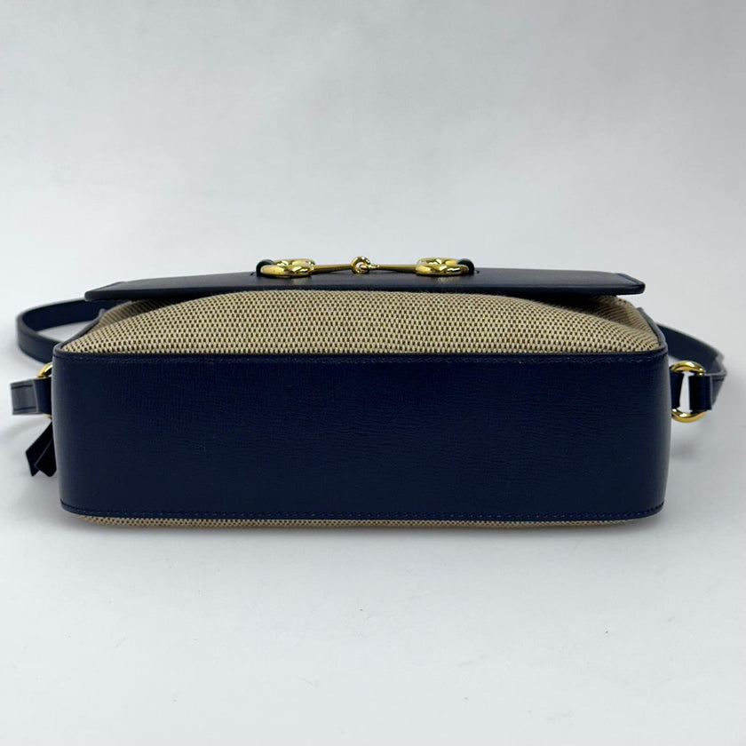 Gucci 1955 Horsebit Camera Bag a Tracolla in Canvas Beige e Pelle Blu