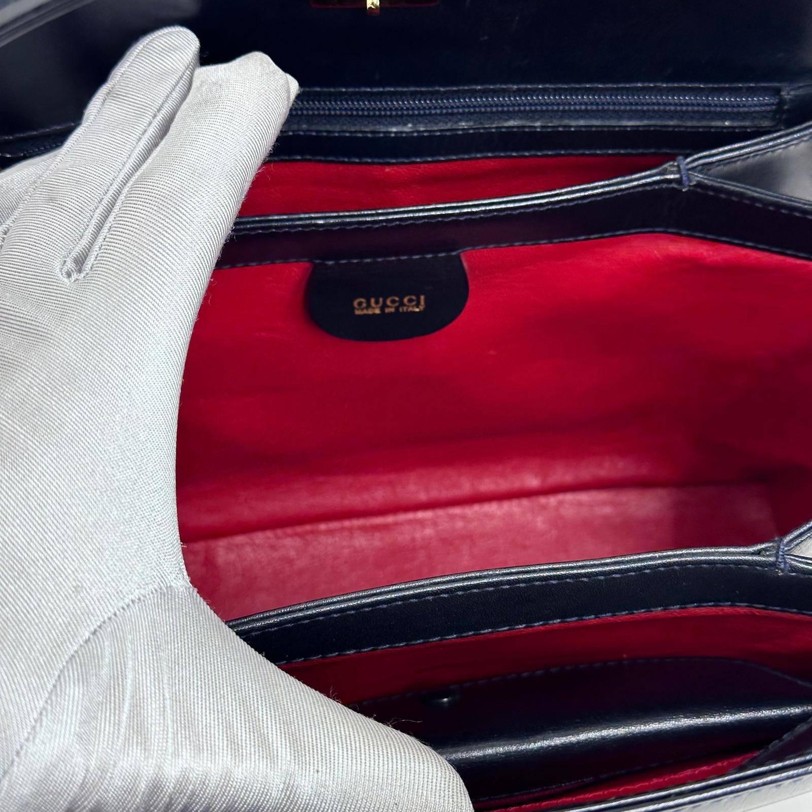 Gucci Borsa Bamboo in pelle blu con interno rosso anni ’90-2000