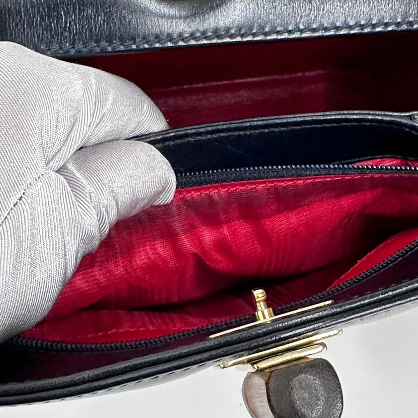 Gucci Borsa Bamboo in pelle blu con interno rosso anni ’90-2000