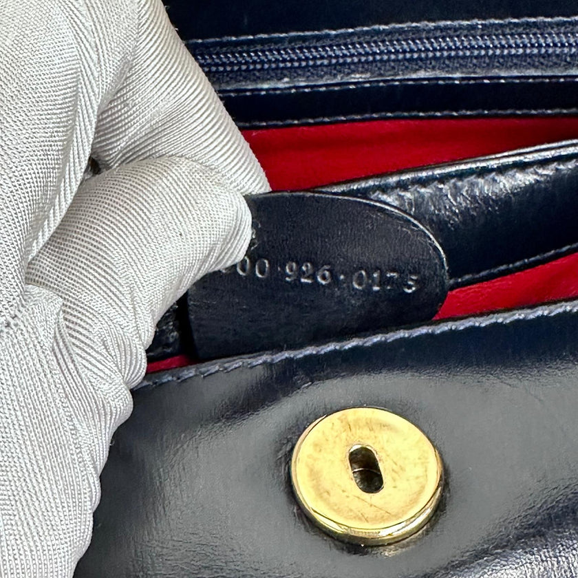 Gucci Borsa Bamboo in pelle blu con interno rosso anni ’90-2000