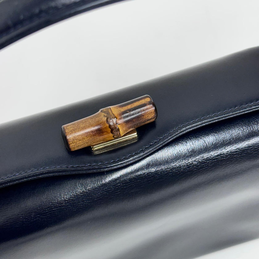 Gucci Borsa Bamboo in pelle blu con interno rosso anni ’90-2000