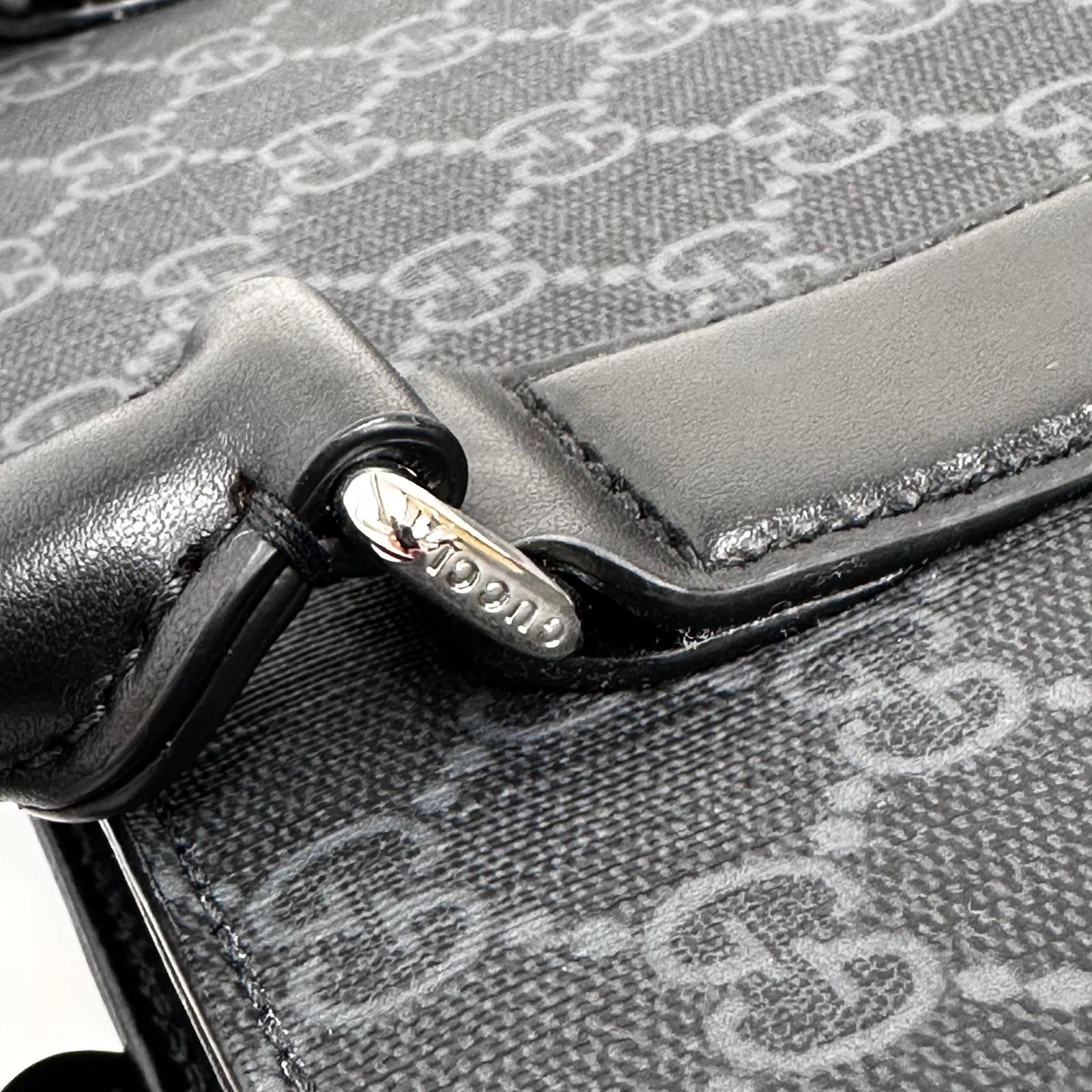 Gucci Borsa Business in Tela GG Supreme Nera