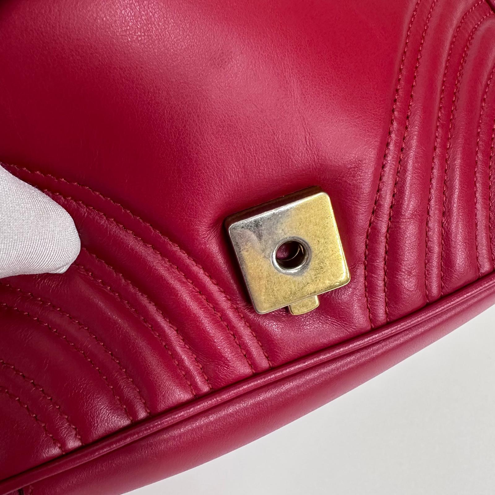 Gucci Borsa GG Marmont Piccola Matelassé Pelle Rossa