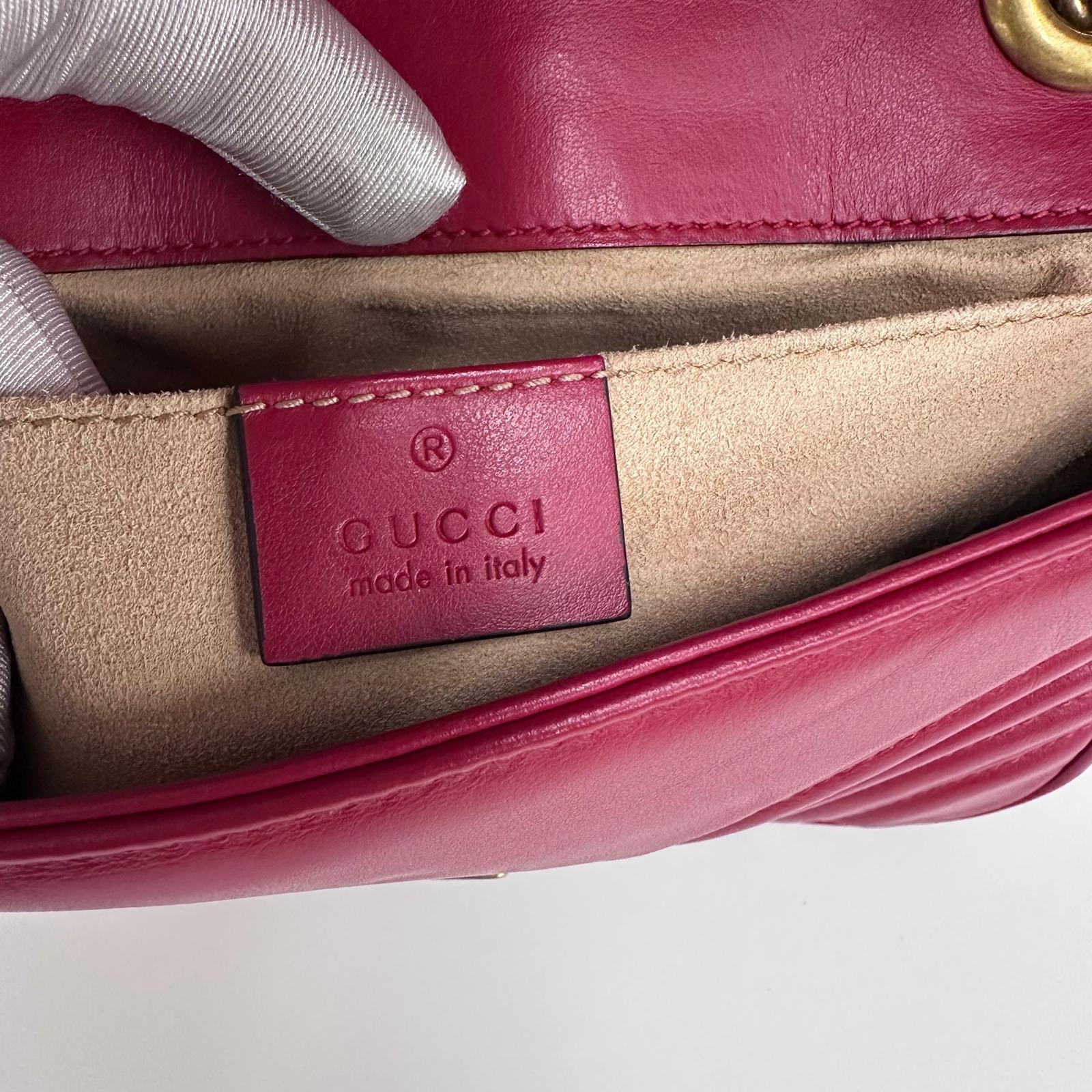 Gucci Borsa GG Marmont Piccola Matelassé Pelle Rossa