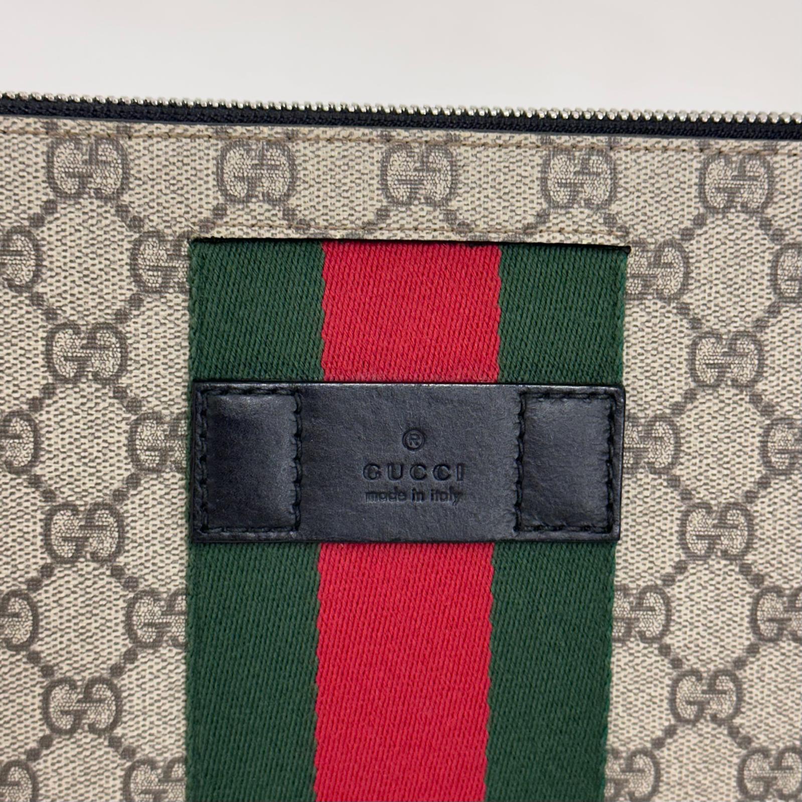 Gucci Borsa Maxi Pochette GG Supreme con Web Verde e Rosso