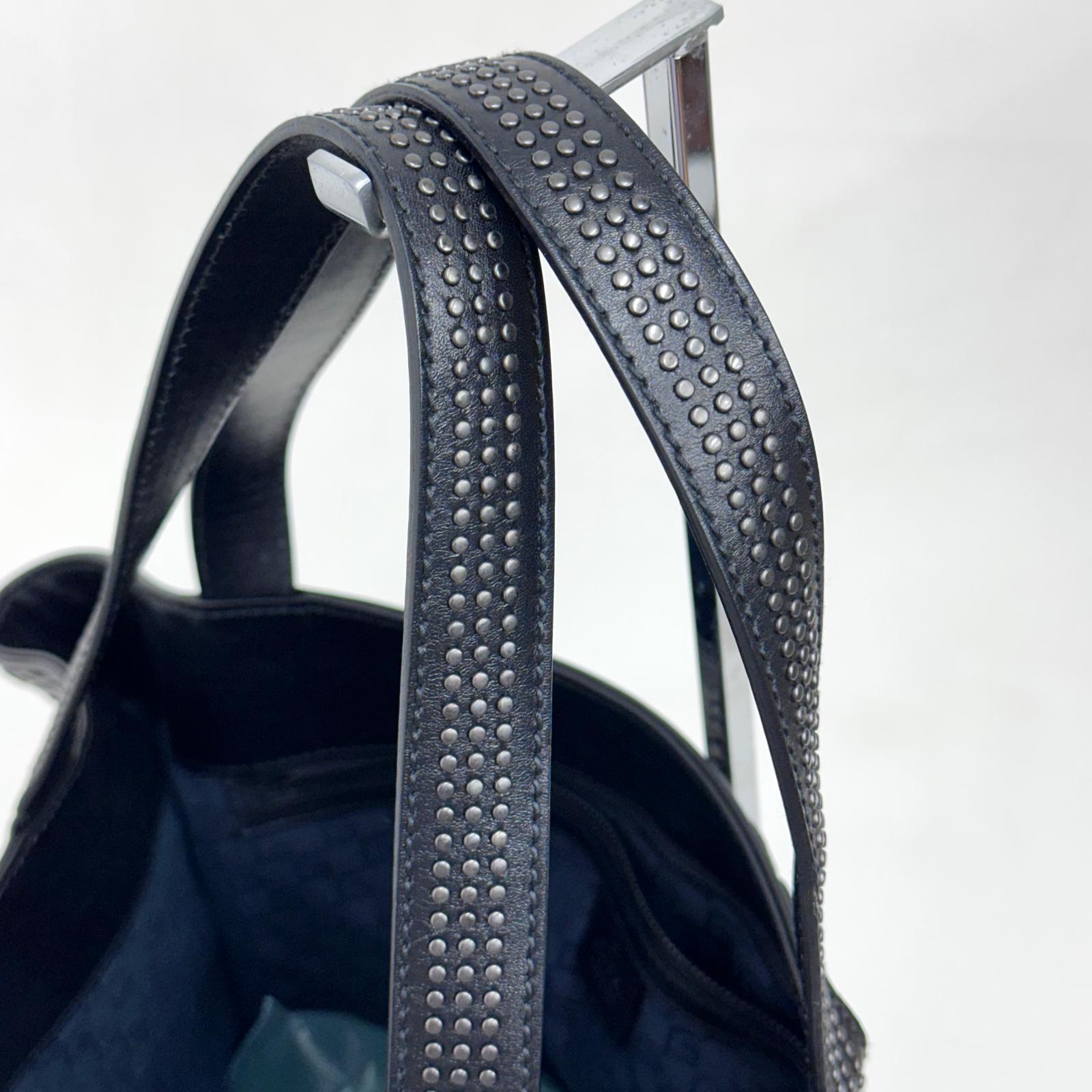 Gucci Borsa Vintage Maxi Tote in Pelle Nera con Borchie