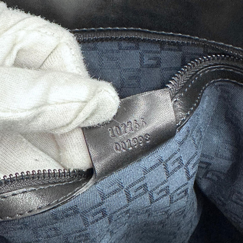 Gucci Borsa Vintage Maxi Tote in Pelle Nera con Borchie