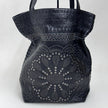 Gucci Borsa Vintage Maxi Tote in Pelle Nera con Borchie