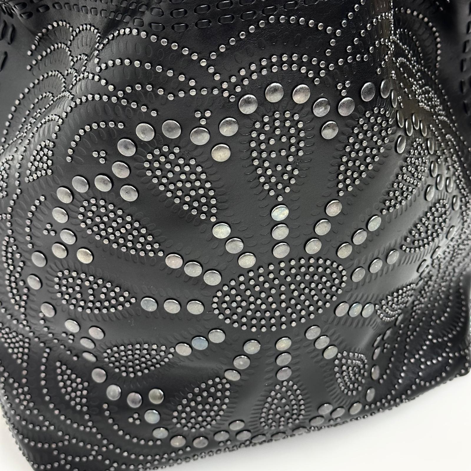 Gucci Borsa Vintage Maxi Tote in Pelle Nera con Borchie