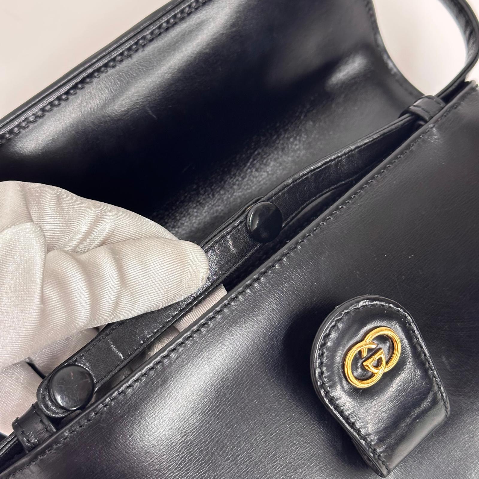 Gucci Borsa Vintage a Spalla in Pelle Nera