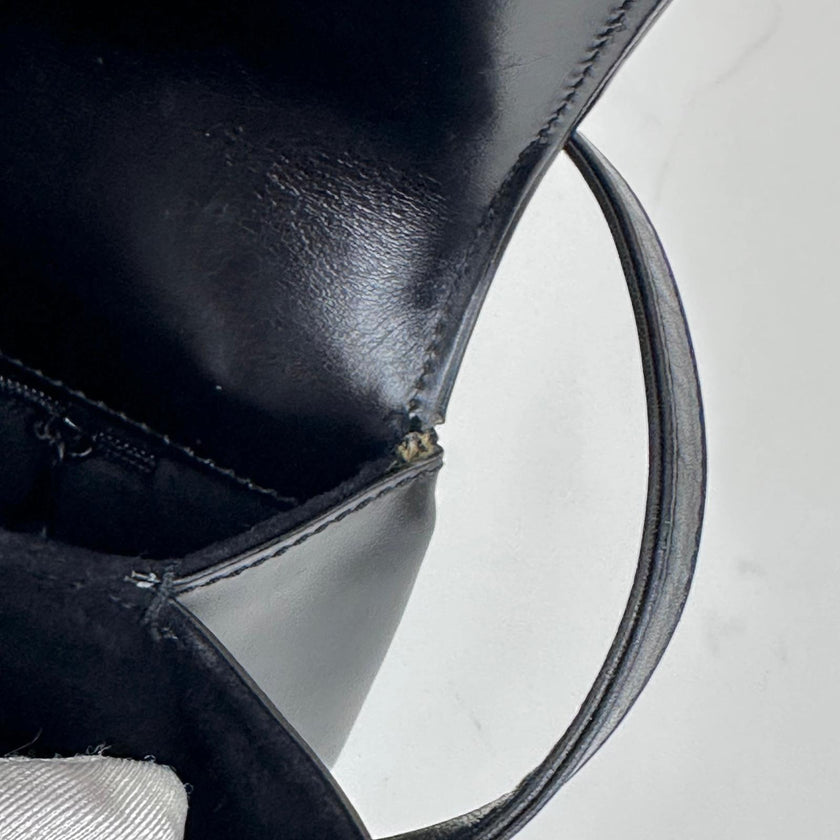 Gucci Borsa Vintage a Spalla in Pelle Nera