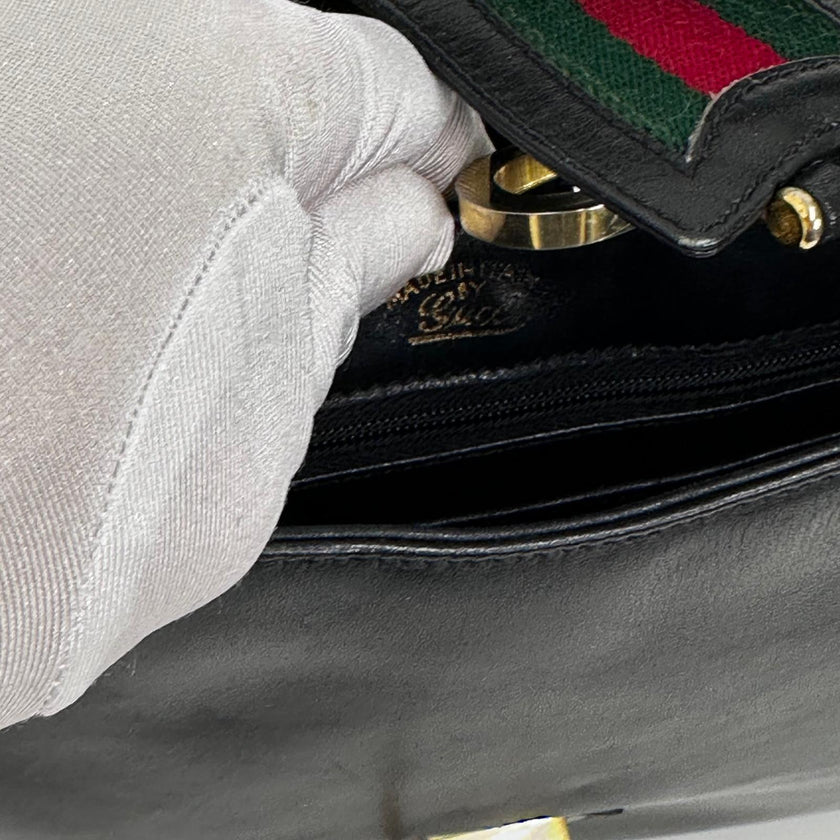 Gucci Borsa Vintage a Spalla in Pelle Nera con Fascia Web