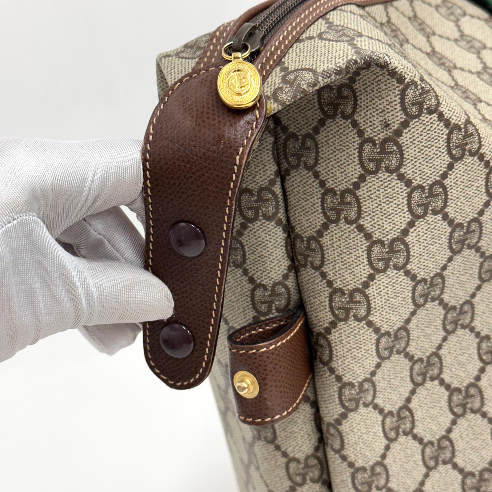 Gucci Borsa Vintage da viaggio a spalla in tela GG Supreme con Web stripe