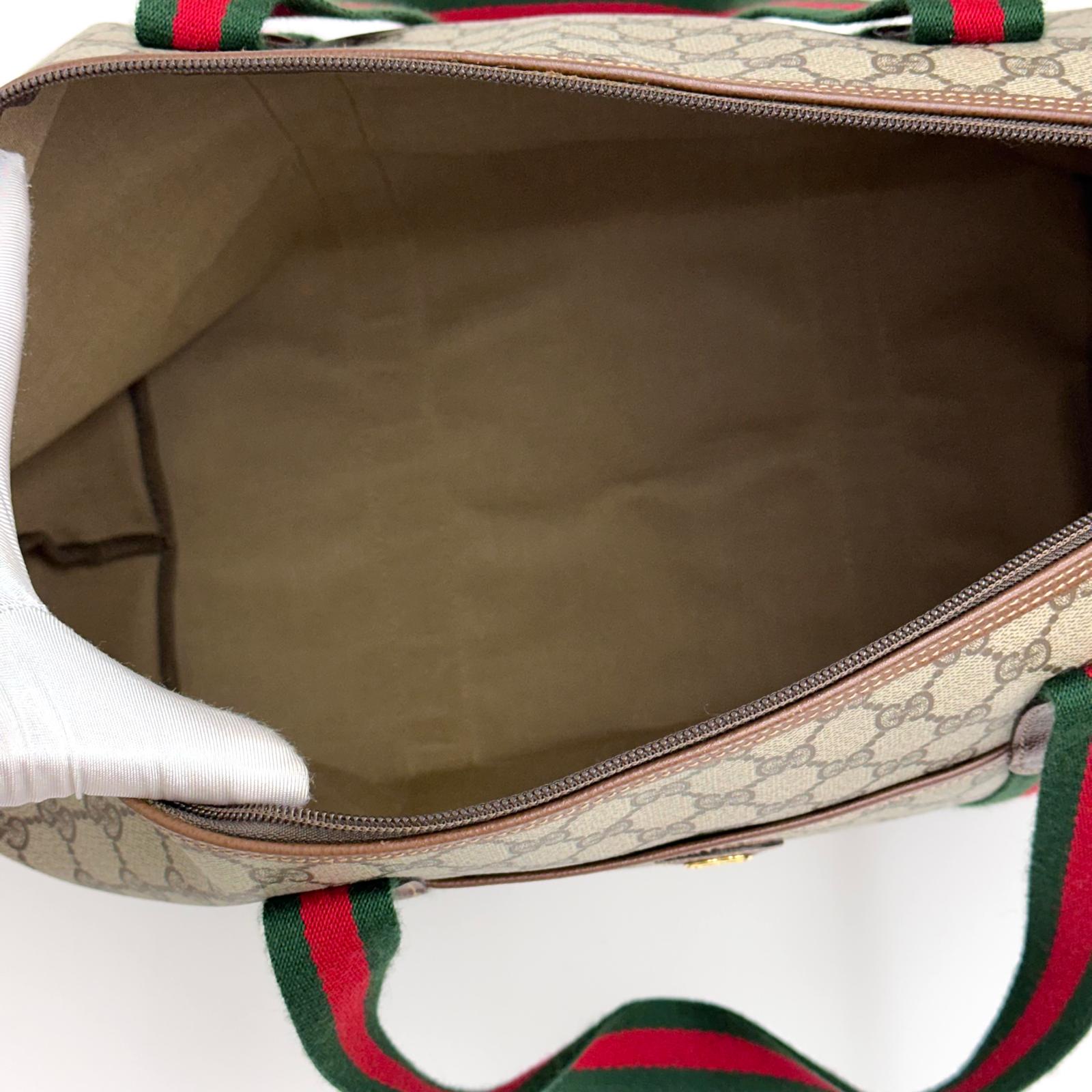 Gucci Borsa Vintage da viaggio a spalla in tela GG Supreme con Web stripe