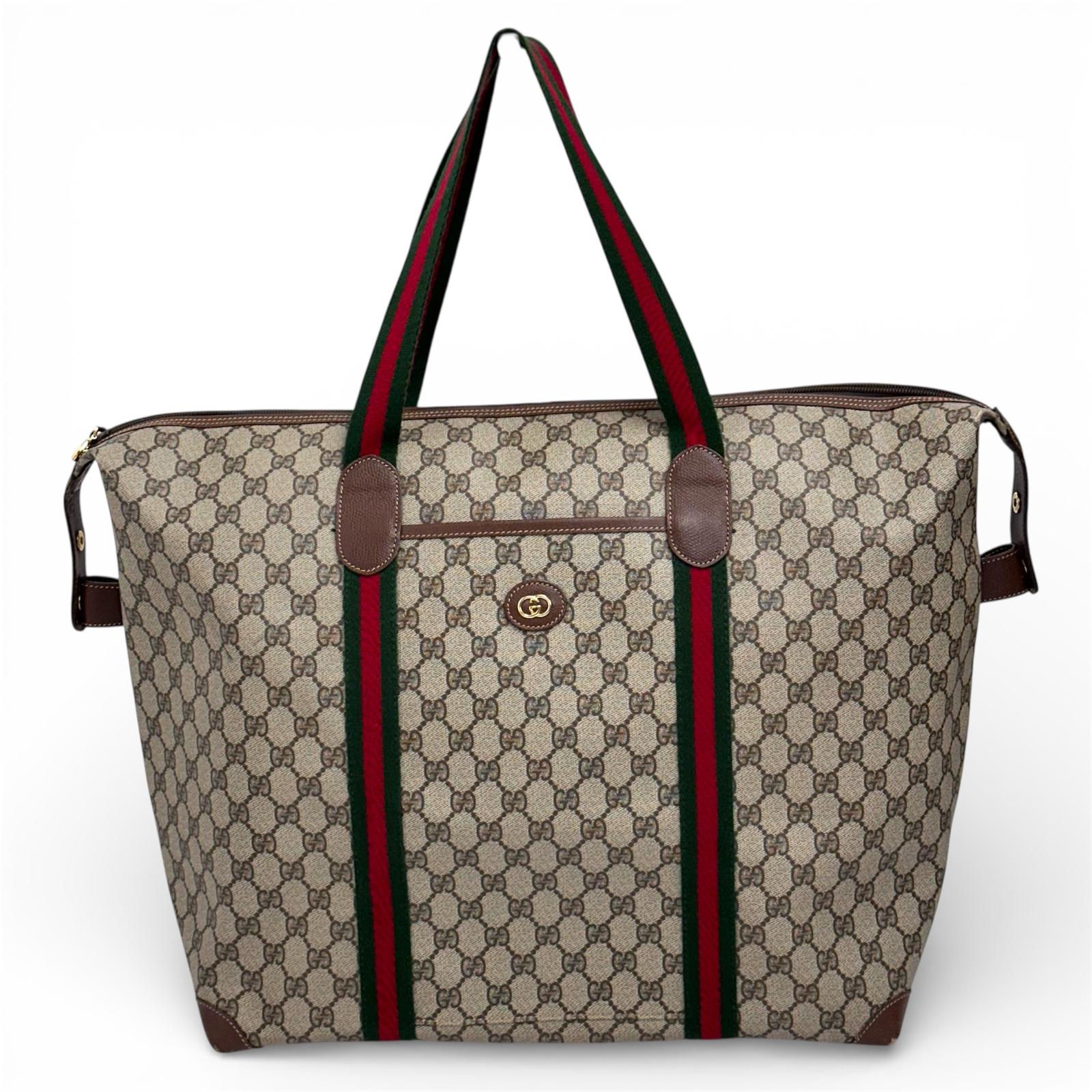 Gucci Borsa Vintage da viaggio a spalla in tela GG Supreme con Web stripe