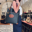 Gucci Borsa Web vintage a spalla in tela Micro GG nera e pelle marrone