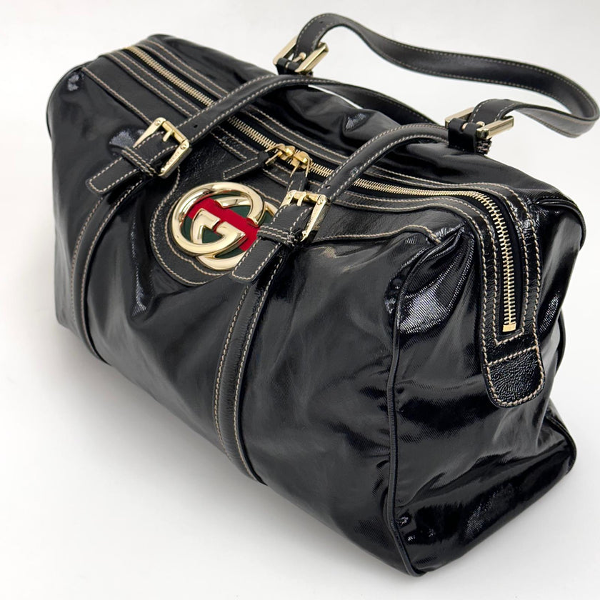 Gucci Borsa a Spalla Britt in Vernice Nera con Logo Smaltato