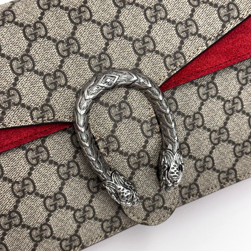 Gucci Borsa a Spalla Dionysus GG Supreme Grande con Dettaglio in Suede Rosso