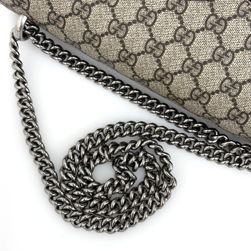 Gucci Borsa a Spalla Dionysus GG Supreme Grande con Dettaglio in Suede Rosso