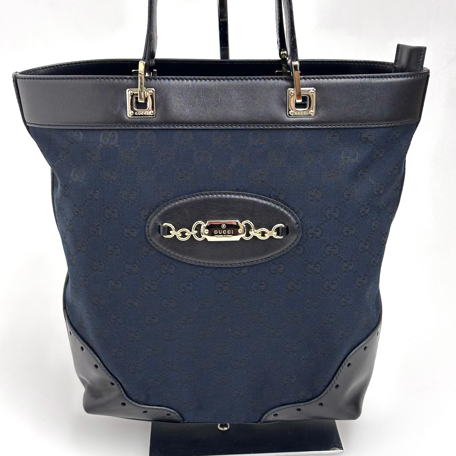 Gucci Borsa a Spalla in Tessuto GG Nero e Pelle