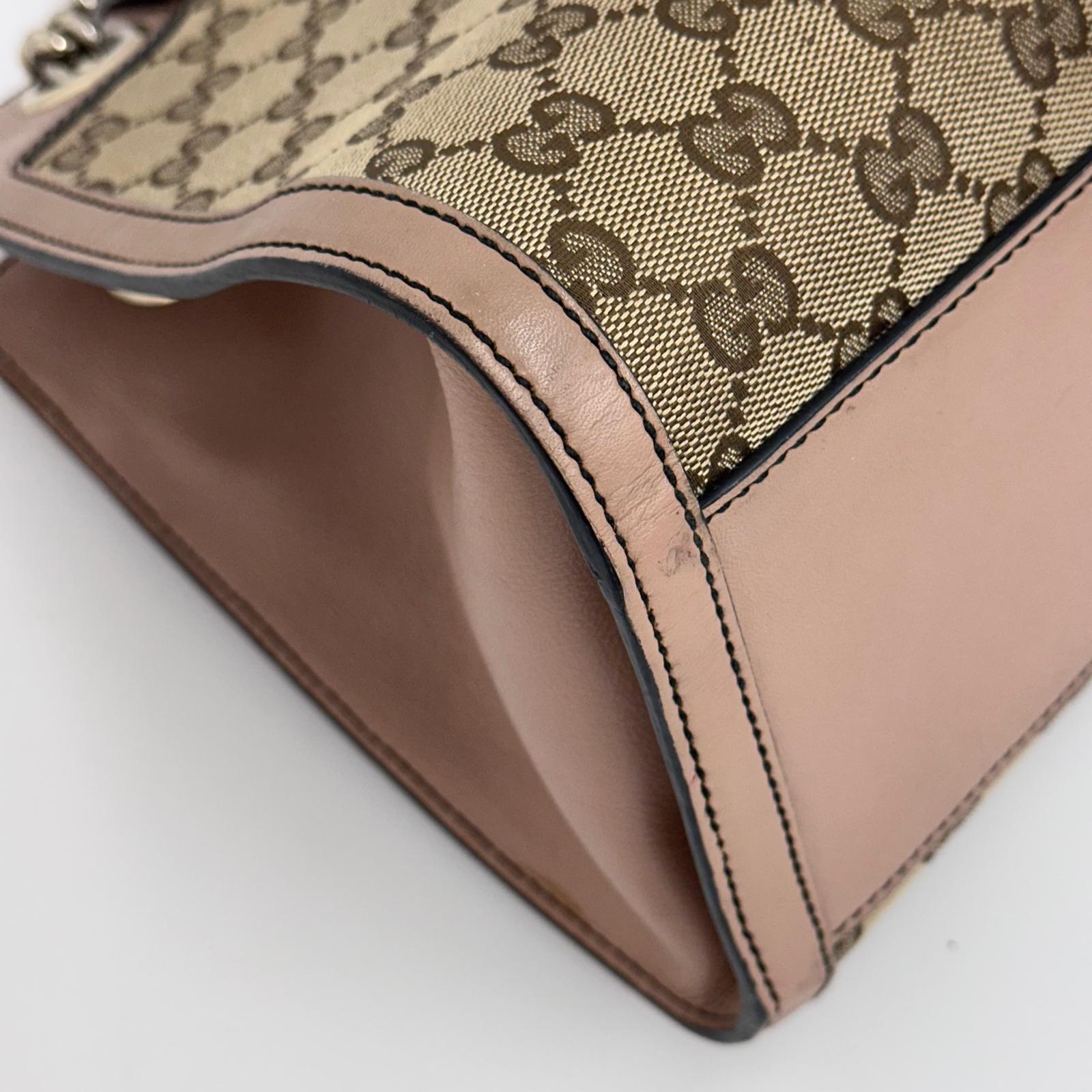 Gucci Borsa a spalla Emily GG Supreme beige rosa cipria con catena