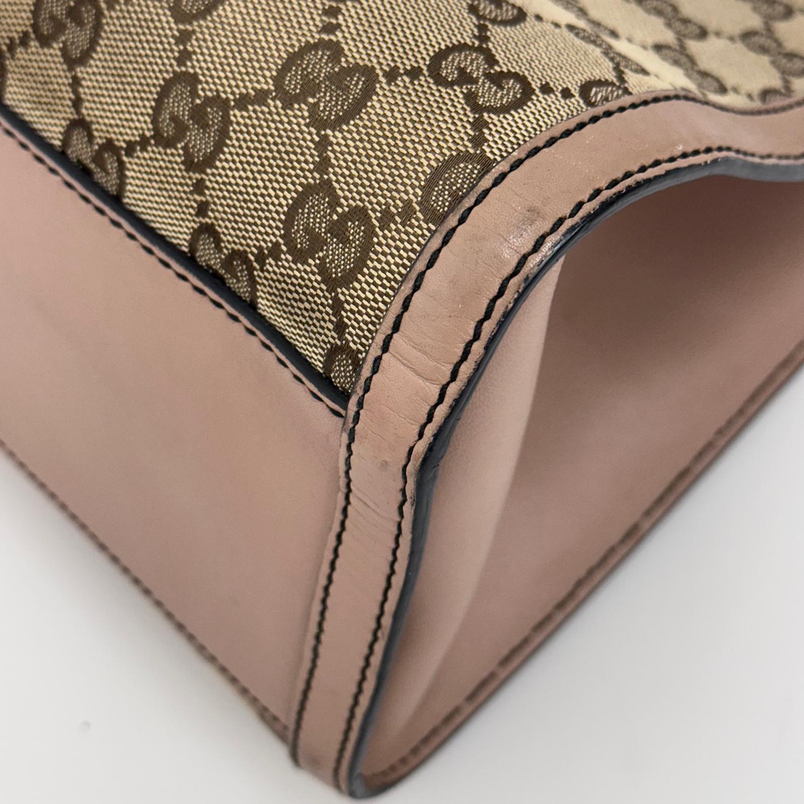 Gucci Borsa a spalla Emily GG Supreme beige rosa cipria con catena