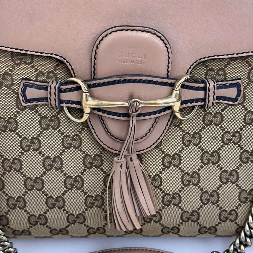 Gucci Borsa a spalla Emily GG Supreme beige rosa cipria con catena