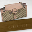 Gucci Borsa a spalla Emily GG Supreme beige rosa cipria con catena