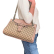 Gucci Borsa a spalla Emily GG Supreme beige rosa cipria con catena