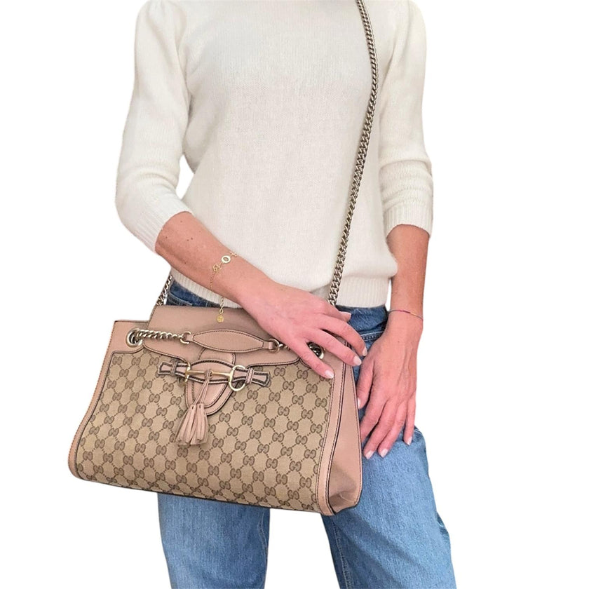 Gucci Borsa a spalla Emily GG Supreme beige rosa cipria con catena