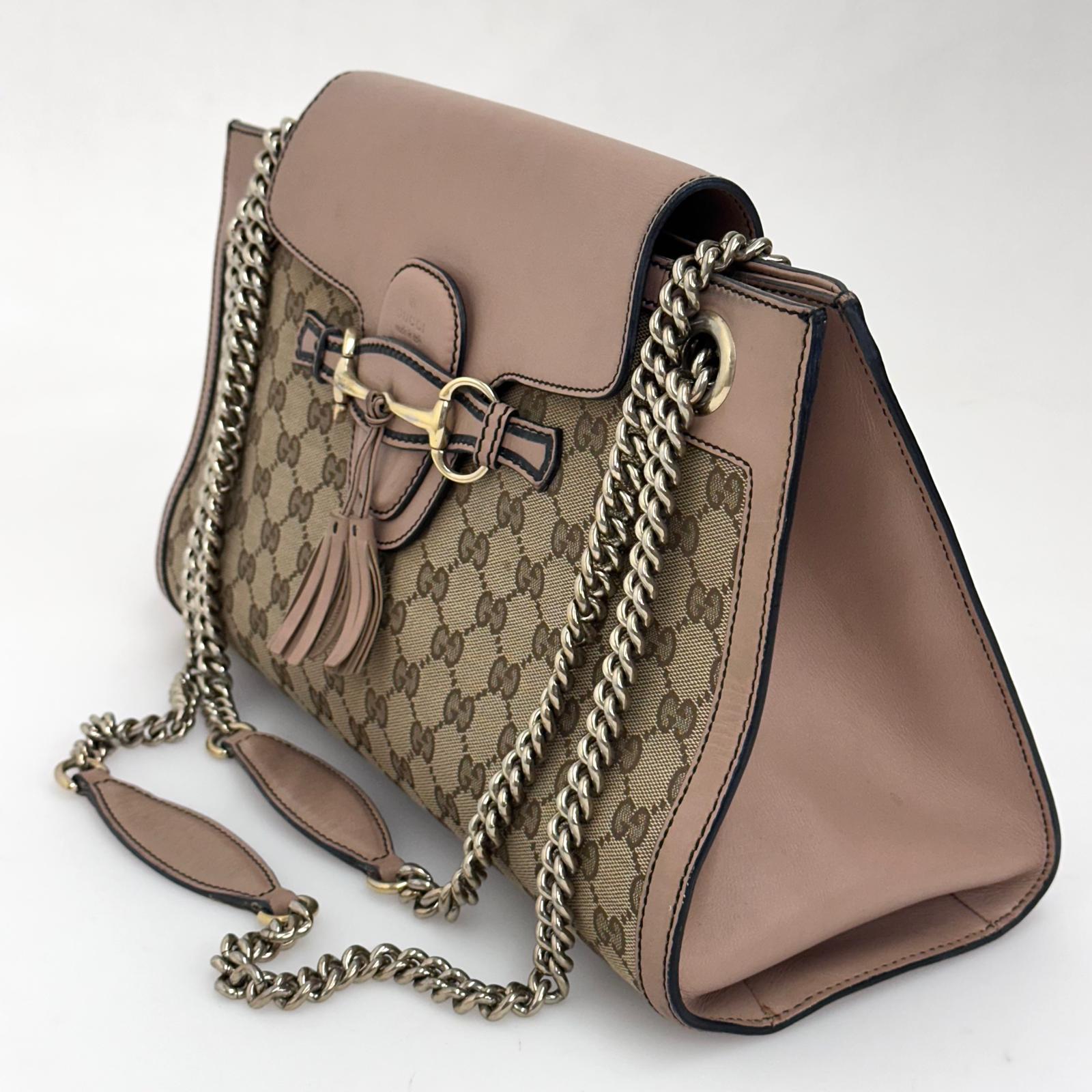Gucci Borsa a spalla Emily GG Supreme beige rosa cipria con catena