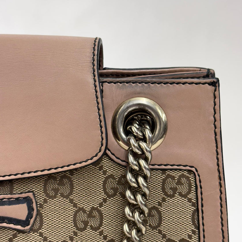 Gucci Borsa a spalla Emily GG Supreme beige rosa cipria con catena