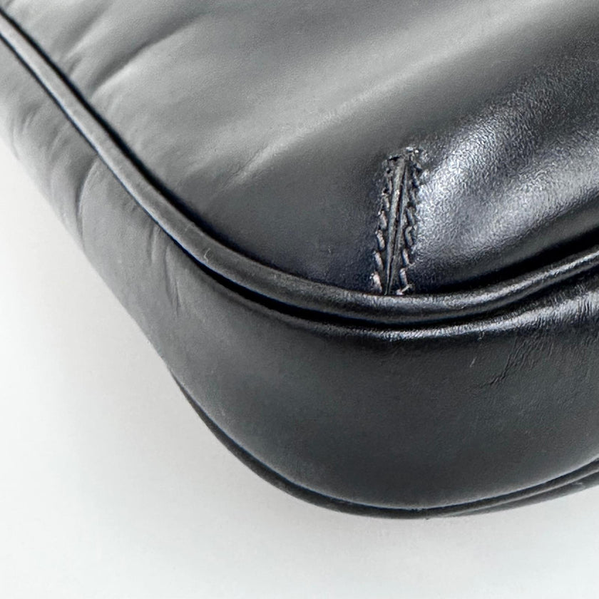 Gucci Borsa a spalla Hobo Horsebit in pelle nera anni ’70