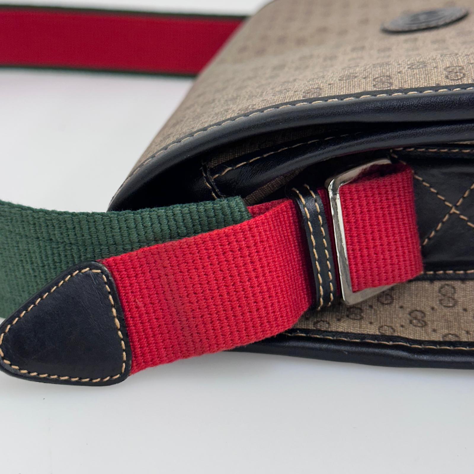 Gucci Borsa a spalla Monogram GG Plus con Web Stripe