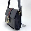 Gucci Borsa a spalla Sylvie vintage in pelle nera con nastro Web