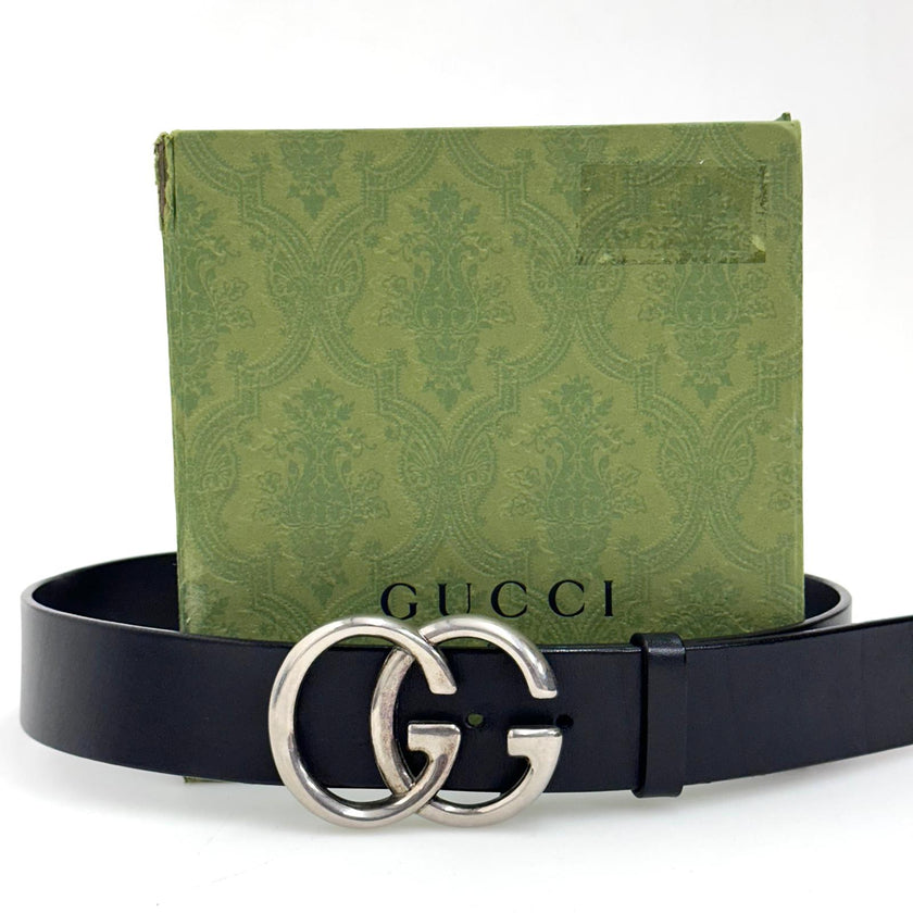 Gucci Cintura GG Marmont in pelle nera con fibbia doppia G argento