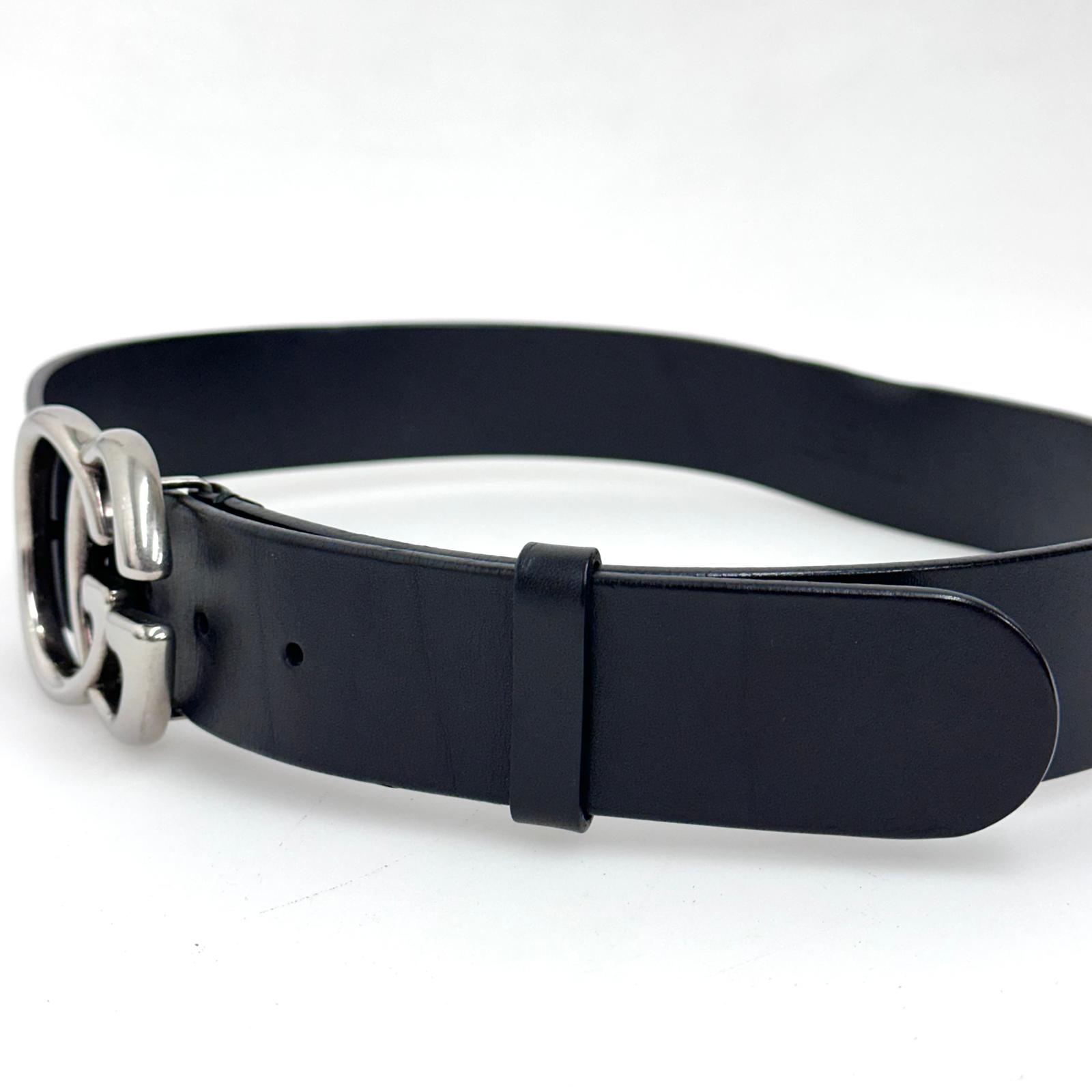 Gucci Cintura GG Marmont in pelle nera con fibbia doppia G argento