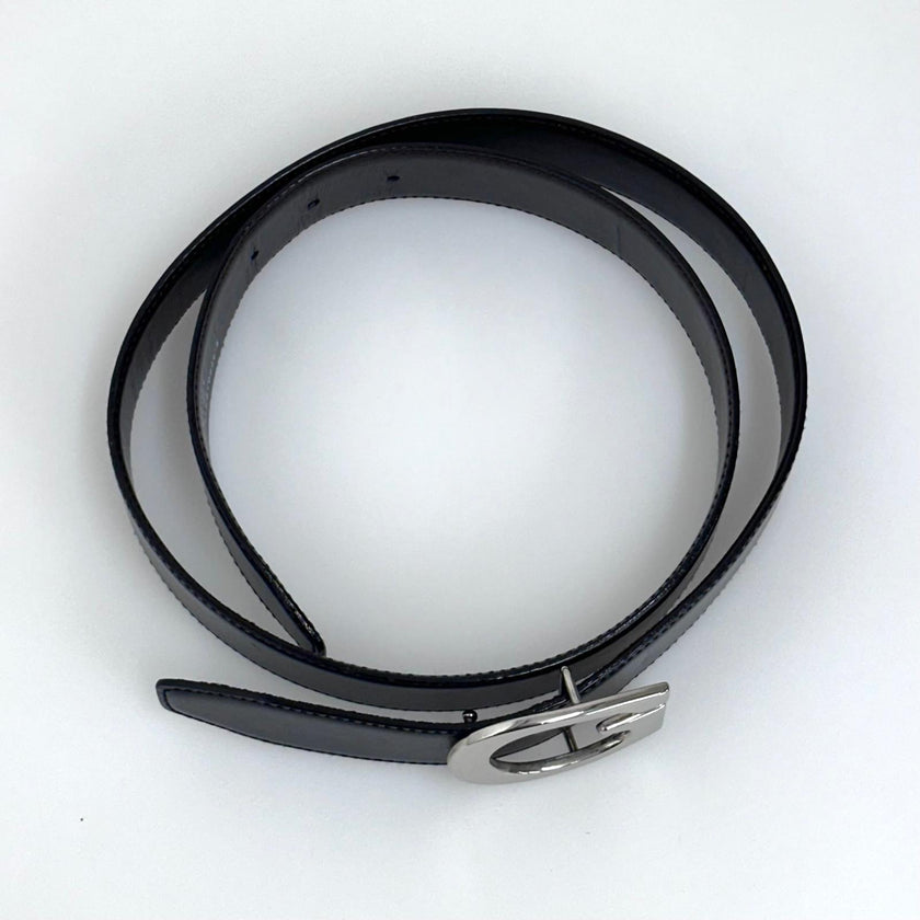 Gucci Cintura in pelle reversibile nera/marrone con fibbia G argento Mis. 80