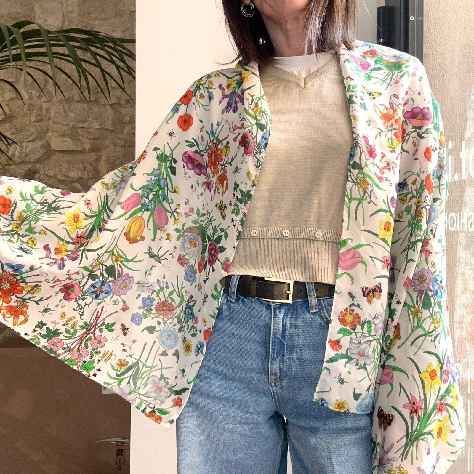 Gucci Foulard Flora in seta bianca con stampa Flora