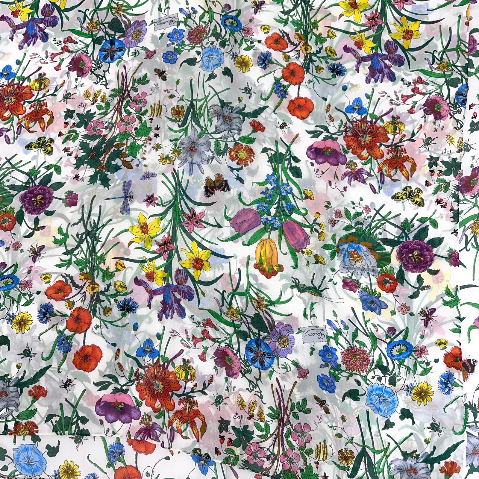 Gucci Foulard Flora in seta bianca con stampa Flora