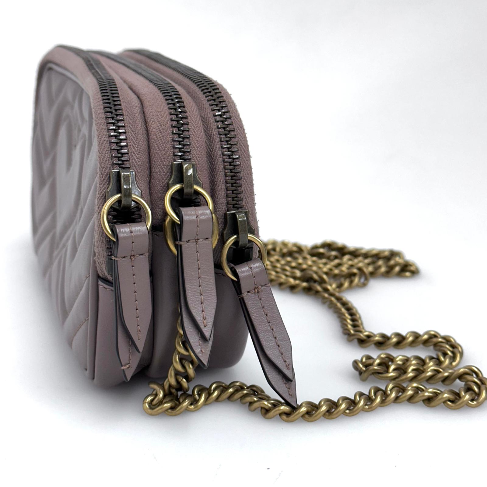 Gucci GG Marmont Camera Bag in Pelle Matelassé Rosa Cipria con Catena