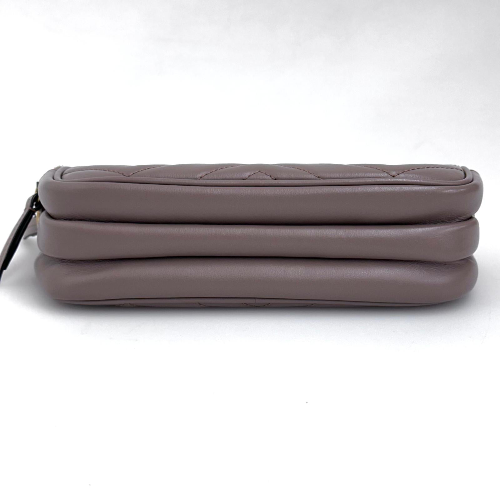 Gucci GG Marmont Camera Bag in Pelle Matelassé Rosa Cipria con Catena