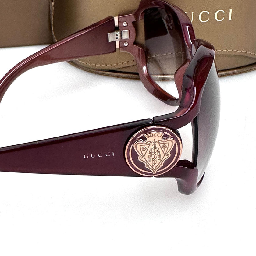 Gucci Occhiali da Sole Bordeaux con Medaglione Crest