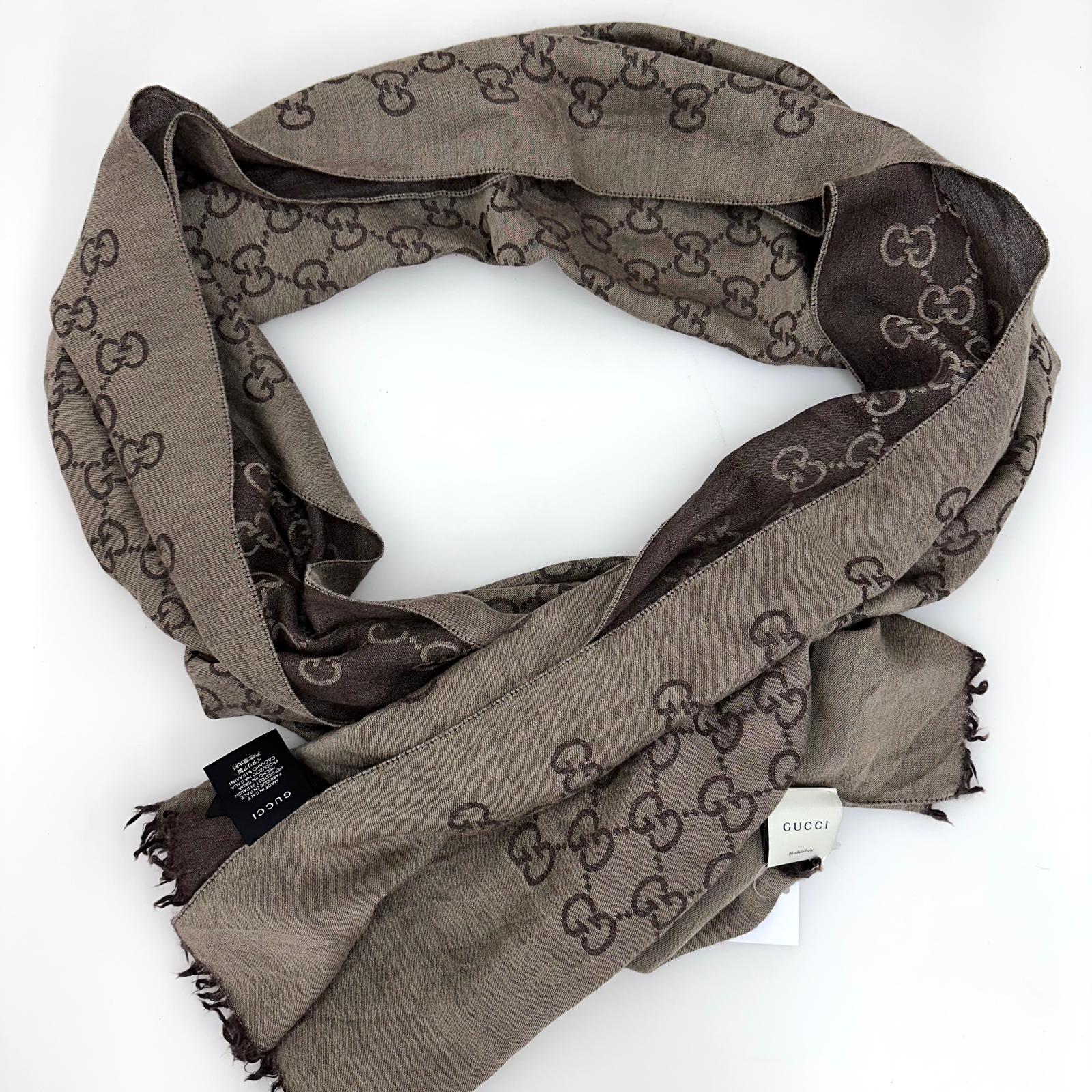 Gucci Sciarpa double face in lana e seta beige e marrone GG monogram
