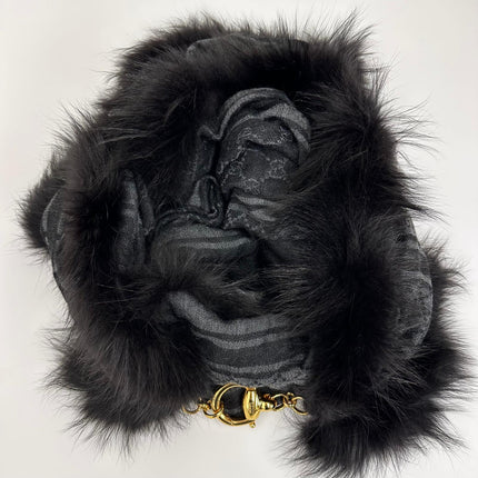 Gucci Sciarpa in Lana e Seta con Bordo in Pelliccia di Volpe Argentata